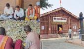 मां दंतेश्वरी मंदिर में खुला भंडार, दानपेटी में 19 लाख रुपये और श्रद्धालुओं की मनोकामना भरी अर्जियां 