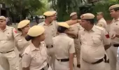 Assam Police Action: कांग्रेस नेता पवन खेड़ा के घर छापा, सीएम हिमंता की पत्नी पर लगाए आरोपों के बाद बढ़ा सियासी विवाद
