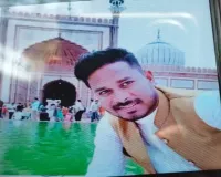 CG Breaking News: ‘1 लाख दो वरना जेल’ धमकी से तंग पेंटर ने की आत्महत्या, सुसाइड नोट में कांग्रेस नेता का नाम, जांच में जुटी पुलिस 