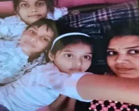 दुर्ग में खौफनाक कांड: कॉन्स्टेबल की पत्नी पर 18 और मासूम बेटे पर 14 वार, घर में घुसकर महिला ने मचाया कत्लेआम