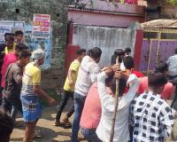 बिहार में दिनदहाड़े डबल मर्डर: सड़क पर सिर काटकर हत्या, गुस्साई भीड़ ने आरोपी को पीट-पीटकर उतारा मौत के घाट, इलाके में तनाव