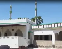 बिहार में मदरसे पर पुलिस की बड़ी रेड: पिस्टल बरामद, संदिग्ध कनेक्शन की जांच तेज, इलाके में हड़कंप