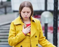 सांस फूलना किन बीमारियों का संकेत हो सकता है? एक्सपर्ट से जानें