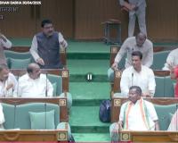 महिला आरक्षण पर सियासी संग्राम: विधानसभा में CM साय का प्रस्ताव, विपक्ष का हंगामा- ‘महिलाओं को गुमराह करने’ का आरोप, देखे लाइव 