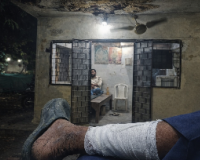 जज के बंगले में जानलेवा लापरवाही छत का प्लास्टर गिरने से होमगार्ड घायल पीडब्ल्यूडी के मेंटेनेंस पर उठे सवाल