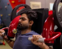 लोग जिम में जो कपड़े पहनते हैं क्या वो सेहत के लिए हानिकारक हैं? एक्सपर्ट्स से जानें