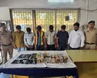 Raipur Betting Racket Exposed: VIP रोड के होटल में IPL मैच पर सट्टा, वीडियो वायरल, बिस्तर पर नोटों की गड्डियां, जांच में जुटी पुलिस 