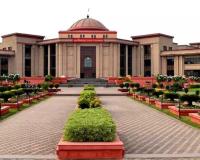 पैसे लिए पट्टा देने के, अब बना रहे कमर्शियल कॉम्प्लेक्स: बिलासपुर नगर निगम की 'बुलडोजर नीति' पर हाई कोर्ट का ब्रेक, लिंगियाडीह के निवासियों को बड़ी राहत