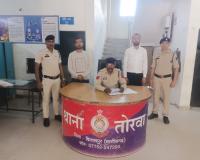 बिलासपुर में खाकी से पंगा: मस्तूरी गोलीकांड के फरार आरोपी को पकड़ने गई पुलिस से झूमाझपटी; बेटे-भतीजे ने घंटों नहीं खोला दरवाजा, अब खायेंगे जेल की हवा