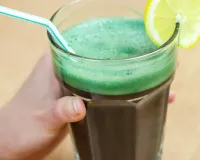 क्या लिवर डिटॉक्स ड्रिंक पीना सच में फायदेमंद है या सिर्फ ट्रेंड? एक्सपर्ट्स से जानें