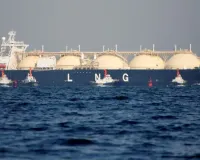 ईरान तनाव के बीच बड़ी हलचल: LNG टैंकर ने होर्मुज जलडमरूमध्य किया पार, दिखा भारत के तट के पास 
