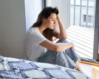 ज्यादा सोचने से कौन सी बीमारियां हो सकती हैं? एक्सपर्ट से जानें