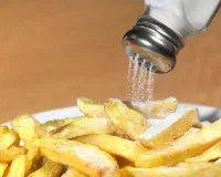 सिर्फ मीठा ही नहीं ये नमकीन फूड्स भी बढ़ा सकते हैं शुगर लेवल, एक्सपर्ट्स से जानें