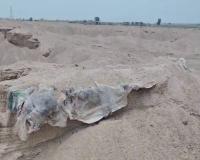 धमतरी में रेत माफियाओं की शर्मनाक करतूत, अवैध उत्खनन से श्मशान घाट धंसा, बाहर आने लगे मानव कंकाल