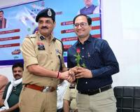 बिलासपुर पुलिस को मिली नई ताकत: 24 हाई-टेक 'डायल-112' वाहन तैनात, लाइव सीसीटीवी से लैस; जनप्रतिनिधियों व अफसरों ने दिखाई हरी झंडी