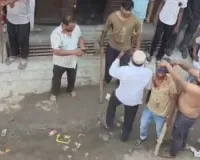 ईद की नमाज के बाद 200 रुपये ने कराया खूनी बवाल, हापुड़ में दो पक्षों में जमकर पथराव, 15 से ज्यादा घायल, जाने क्या है मामला... 