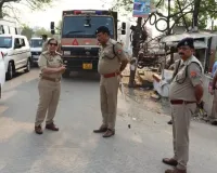 Noida Alert: श्रमिकों के प्रदर्शन से पहले हाई अलर्ट, पुलिस कमिश्नर ने ग्राउंड पर लिया सुरक्षा का जायजा