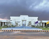  आधी रात तक सीएम हाउस में चली बैठक, फेरबदल की चर्चाओं ने बढ़ाई सियासी हलचल