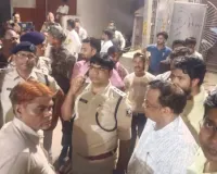  मुहर्रम जुलूस में बवाल: दो ताजिया समितियों के बीच जमकर पथराव, 13 गिरफ्तार; पूरे इलाके में पुलिस का पहरा 