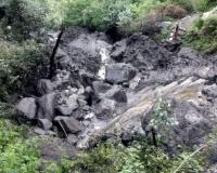 किन्नौर में बादल फटने से मची तबाही, काचरंग नाले में उफान से टूटीं सड़कें, बगीचों में घुसा मलबा
