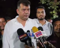 Kasdol Traffic Checking Row: आधी रात थाने के सामने धरने पर बैठे विधायक संदीप साहू, ट्रैफिक पुलिस पर अवैध वसूली और पक्षपात के लगाए आरोप