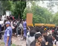 CJP संसद मार्च के दौरान जंतर-मंतर पर तनाव, बैरिकेडिंग के पास प्रदर्शनकारियों और पुलिस के बीच धक्का-मुक्की; कई हिरासत में