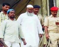 वासेपुर का असली गैंगस्टर अंबिकापुर से फरार: 13 साल से पहचान छिपाकर रह रहा था शब्बीर आलम, धनबाद पुलिस के छापे में भीड़ का फायदा उठाकर भागा