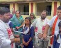 छत्तीसगढ़ में स्कूल में मचा सियासी घमासान! साइकिल योजना पर उठे भ्रष्टाचार के सवाल, रवि भगत को पुलिस ने लिया हिरासत में