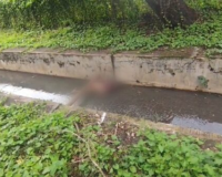 रेलवे क्षेत्र में मचा हडकम, नाले में मिली महिला की अर्धनग्न लाश 