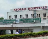 अपोलो की लापरवाही: वेंटिलेटर वाले मरीज को बिना डॉक्टर निजी एंबुलेंस से एयरपोर्ट भेजा, ऑक्सीजन गिरा, एक दिन खड़ी रही एयर एंबुलेंस