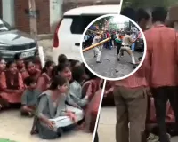 Rohtak Student Protest: पढ़ाई छोड़ सड़क पर उतरे छात्र, जंतर-मंतर कार्रवाई और पेपर लीक के विरोध में स्कूल के बाहर धरना
