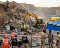 बेंगलुरु की पत्थर खदान में बड़ा हादसा: चट्टान गिरने से बिहार के 7 मजदूरों की मौत, कई घायल; सुरक्षा व्यवस्था पर उठे सवाल