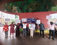 रायपुर में सड़क सुरक्षा और नशामुक्ति का संदेश, शंकर नगर चौक पर चला ‘हेलमेट अपनाएं, नशा नहीं’ जागरूकता अभियान