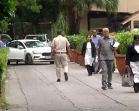 दिल्ली में बम धमकी से हड़कंप! हाईकोर्ट से एयरपोर्ट तक 5 ठिकानों को उड़ाने की धमकी, सुरक्षा एजेंसियां हाई अलर्ट पर