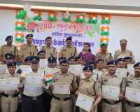 80वें स्वतंत्रता दिवस पर 83 पुलिसकर्मी सम्मानित, एसएसपी रजनेश सिंह ने बढ़ाया हौसला