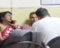 हथकड़ी गायब, मुलाकात जारी… VIDEO वायरल हुआ तो जेल विभाग ने 3 प्रहरियों पर कसा शिकंजा