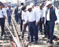 दुर्ग-गोंदिया-नागपुर रेलखंड का महाप्रबंधक ने किया निरीक्षण, व्यवस्थाओं का लिया जायजा, यात्रियों की सुविधाओं और सुरक्षित रेल परिचालन पर दिया जोर