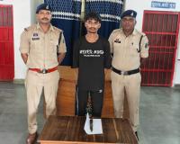 इंस्टाग्राम पर चाकू दिखाकर लोगों में फैला रहा था दहशत, युवक गिरफ्तार