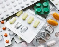 Painkiller Side Effects: बार-बार पेनकिलर खाना पड़ सकता है महंगा, किडनी की सेहत को लेकर CDSCO ने किया अलर्ट