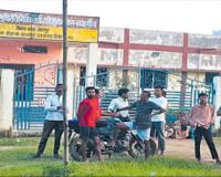 अधीक्षक गायब तो ठप हुई छात्रावास की व्यवस्था! न खाना मिला, न सुरक्षा का भरोसा… 40 में से 38 छात्राएं घर लौटने को मजबूर