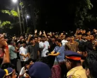 IIT Bombay Student Death: आईआईटी बॉम्बे में छात्र की मौत के बाद उबाल, 400 से ज्यादा स्टूडेंट्स का प्रदर्शन; ChatGPT से जुड़ा परीक्षा मामला चर्चा में