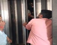 आखिर क्यूँ इंद्रावती भवन में मची अफरा-तफरी, समय रहते आधा दर्जन से ज्यादा अधिकारी-कर्मचारी का किया रेस्क्यू, टला बड़ा हादसा