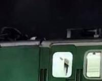 मालगाड़ी में पथराव, लोको पायलट के सिर में लगी चोट, इंजन का दरवाज़ा भी हुआ क्षतिग्रस्त, आरोपी गिरफ्तार