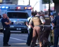 Minneapolis Shooting: अपार्टमेंट में गूंजी गोलियों की तड़तड़ाहट, 2 की मौत; 3 पुलिसकर्मी घायल, संदिग्ध भी ढेर