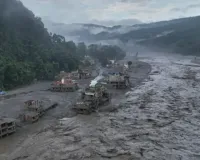 नेपाल में कुदरत का कहर: भीषण बाढ़ ने मचाई तबाही, 939 की मौत और 3,925 लापता; भारत की नदियों में मिले 17 शव