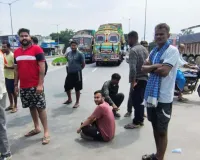 ‘अब और नहीं!’ 3 साल से जर्जर सड़क पर भड़का गुस्सा, ग्रामीणों ने NH-53 पर लगा दिया जाम