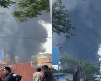 Bhilai Fire News: हथखोज की श्याम केमिकल फैक्ट्री में भड़की भीषण आग, आसमान में उठता दिखा धुआं; दमकल ने संभाला मोर्चा