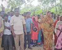 वेतन के बिना त्योहार की तैयारी कैसे करें? कोरिया में नगरपालिका कर्मचारियों का आक्रोश, काम बंद कर धरने पर बैठे