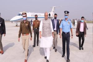 रक्षामंत्री का भुज एयरबेस दौरा,जानिए  क्या है खास...