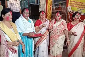 जब सिंदूर बना देशभक्ति का प्रतीक: बंगाली समाज ने मनाया 'ऑपरेशन सिंदूर' का जश्न